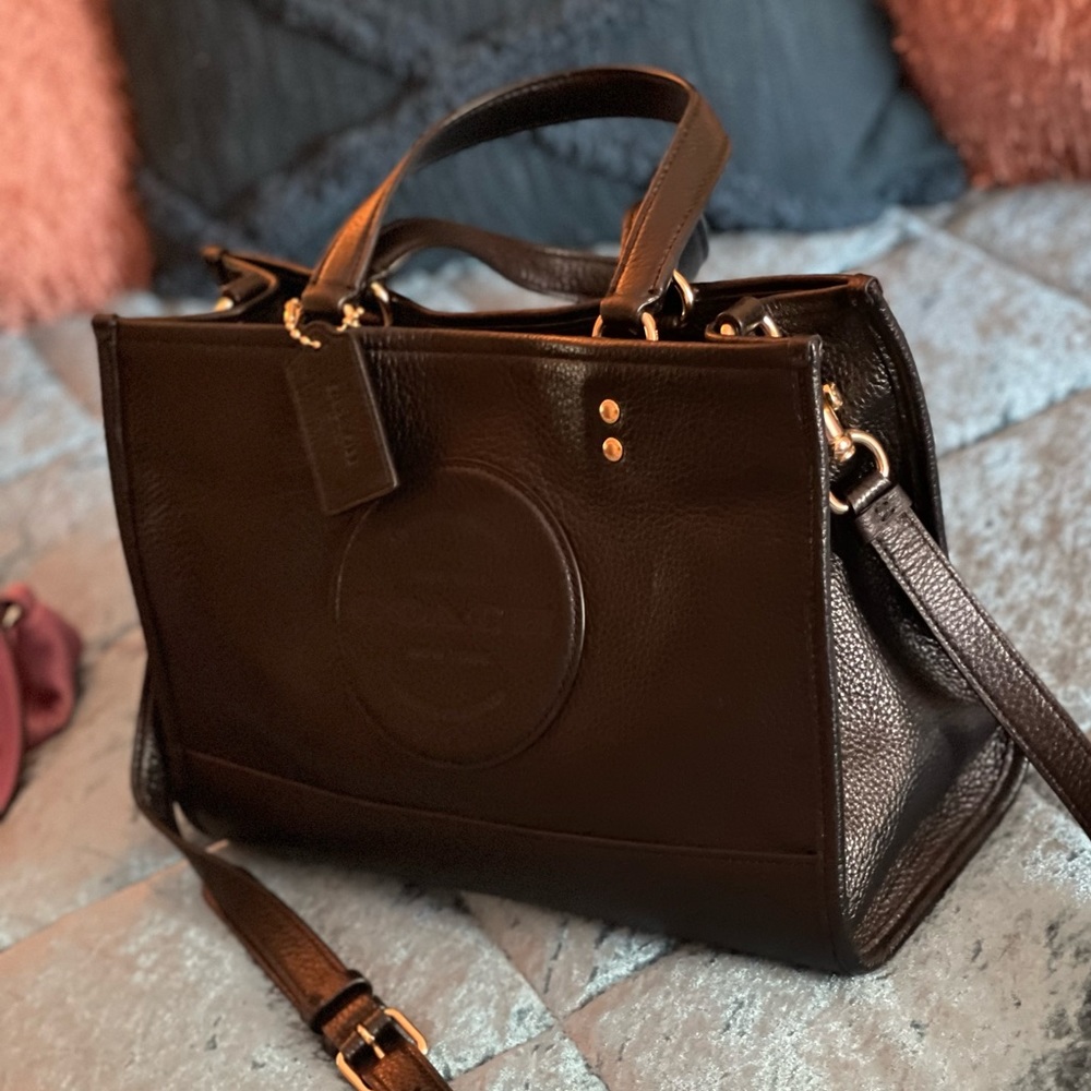 COACH Dempsey Tote 22 With Coach Patch Crossbody Pebble Leather Black